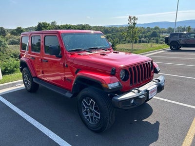2021 Jeep Wrangler Unlimited Sahara Altitude 4x4