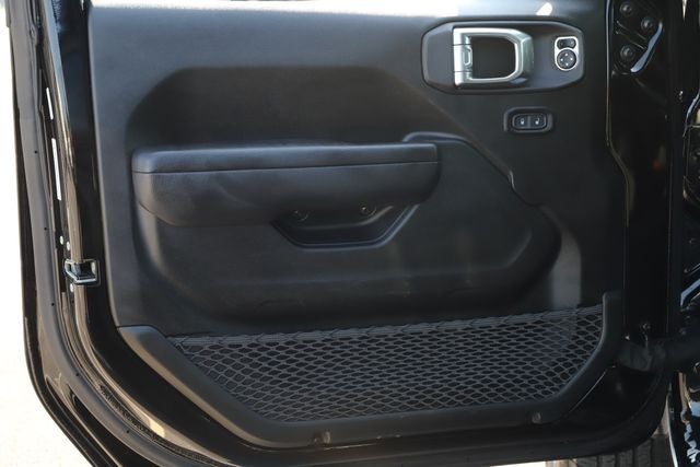 2025 Jeep Wrangler 4-Door Summit 4x4