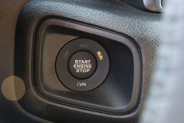 2025 Jeep Wrangler 4-Door Summit 4x4