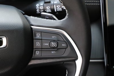 2025 Jeep Grand Cherokee GRAND CHEROKEE LAREDO X 4X4