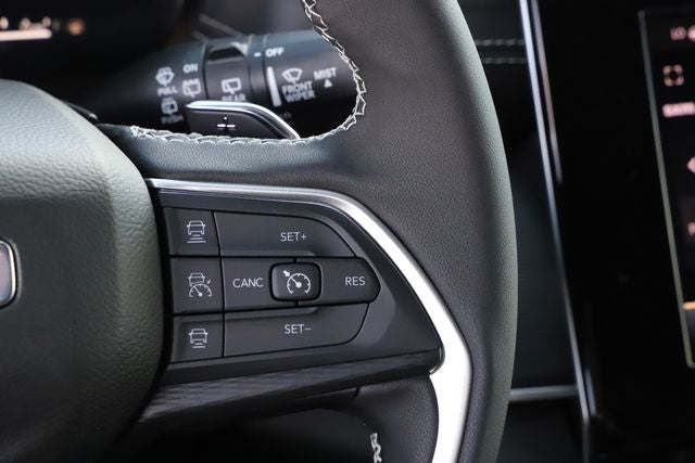 2026 Jeep Grand Cherokee GRAND CHEROKEE LAREDO X 4X4