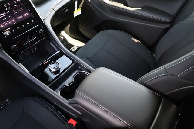 2026 Jeep Grand Cherokee GRAND CHEROKEE LAREDO X 4X4