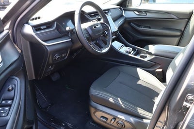 2026 Jeep Grand Cherokee GRAND CHEROKEE LAREDO X 4X4