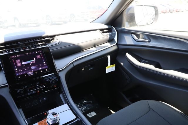 2026 Jeep Grand Cherokee GRAND CHEROKEE LAREDO X 4X4