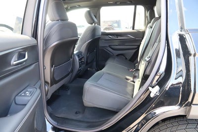 2026 Jeep Grand Cherokee GRAND CHEROKEE LAREDO X 4X4