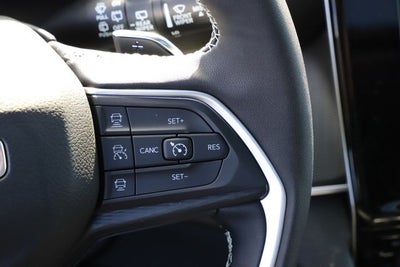 2026 Jeep Grand Cherokee GRAND CHEROKEE LAREDO X 4X4