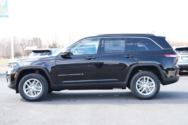 2026 Jeep Grand Cherokee GRAND CHEROKEE LAREDO X 4X4