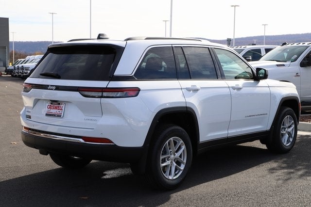 2025 Jeep Grand Cherokee GRAND CHEROKEE LAREDO X 4X4