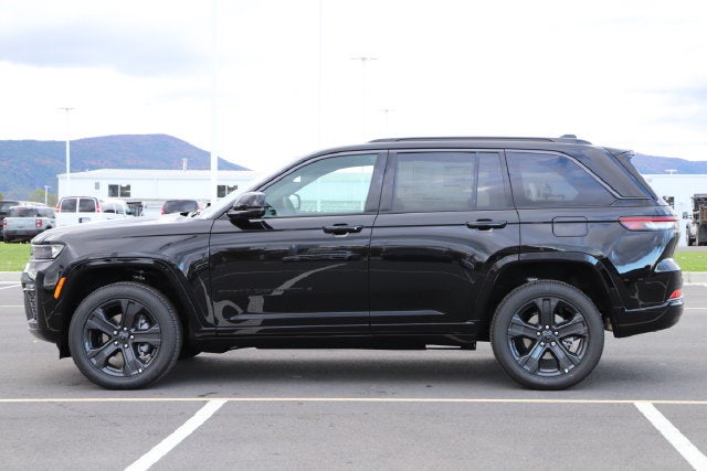 2027 Jeep Grand Cherokee GRAND CHEROKEE LIMITED RESERVE 4X4