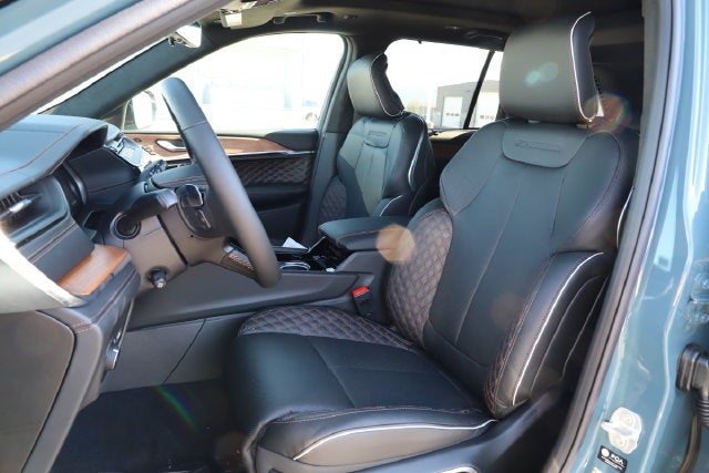 2027 Jeep Grand Cherokee GRAND CHEROKEE SUMMIT 4X4