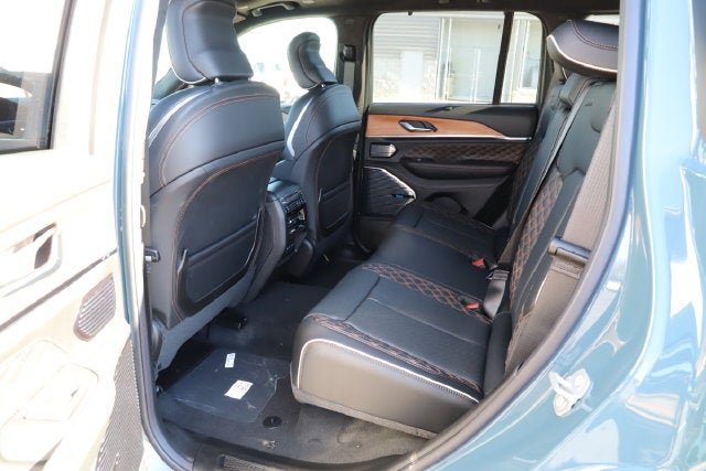 2027 Jeep Grand Cherokee GRAND CHEROKEE SUMMIT 4X4