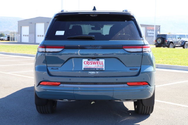 2027 Jeep Grand Cherokee GRAND CHEROKEE SUMMIT 4X4