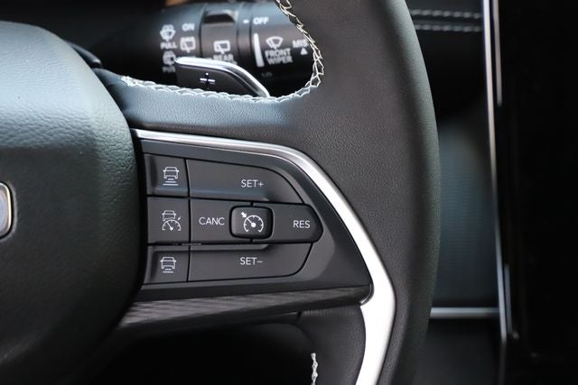 2026 Jeep Grand Cherokee GRAND CHEROKEE L LAREDO X 4X4