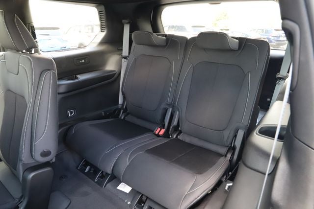 2026 Jeep Grand Cherokee GRAND CHEROKEE L LAREDO X 4X4