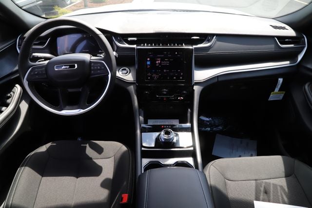 2026 Jeep Grand Cherokee GRAND CHEROKEE L LAREDO X 4X4