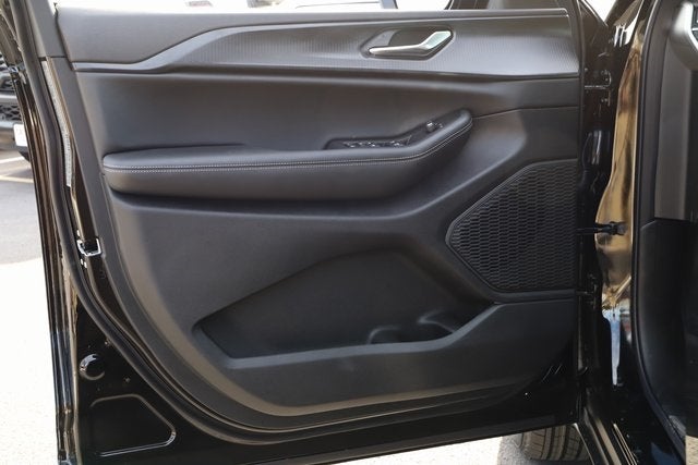 2025 Jeep Grand Cherokee GRAND CHEROKEE L LAREDO X 4X4