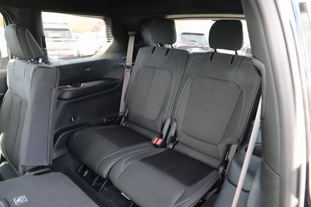 2025 Jeep Grand Cherokee GRAND CHEROKEE L LAREDO X 4X4