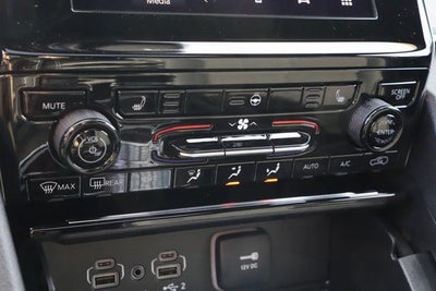 2025 Jeep Grand Cherokee GRAND CHEROKEE L LAREDO X 4X4