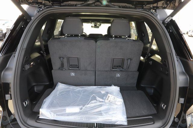 2025 Jeep Grand Cherokee GRAND CHEROKEE L LAREDO X 4X4