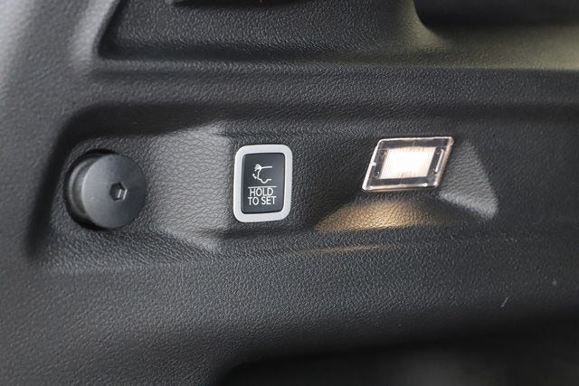 2025 Jeep Grand Cherokee GRAND CHEROKEE L LAREDO X 4X4