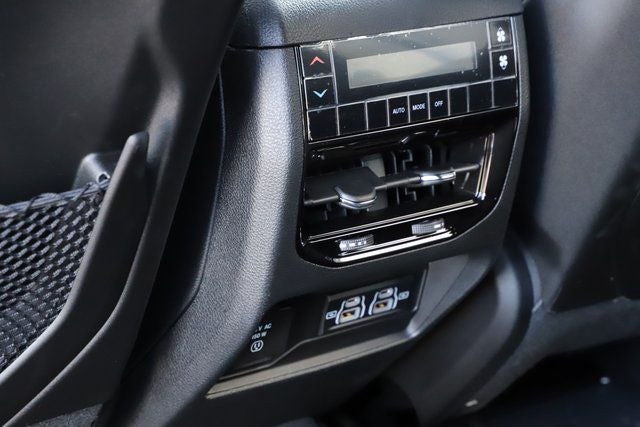 2025 Jeep Grand Cherokee GRAND CHEROKEE L LAREDO X 4X4