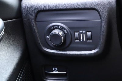 2025 Jeep Grand Cherokee GRAND CHEROKEE L LAREDO X 4X4