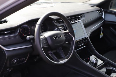 2025 Jeep Grand Cherokee GRAND CHEROKEE L LAREDO X 4X4