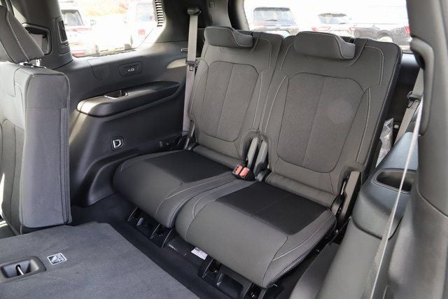 2025 Jeep Grand Cherokee GRAND CHEROKEE L LAREDO X 4X4