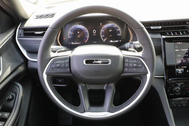 2025 Jeep Grand Cherokee GRAND CHEROKEE L LAREDO X 4X4