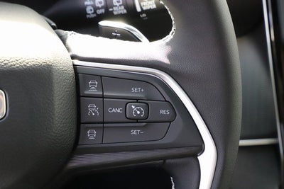 2025 Jeep Grand Cherokee GRAND CHEROKEE L LAREDO X 4X4