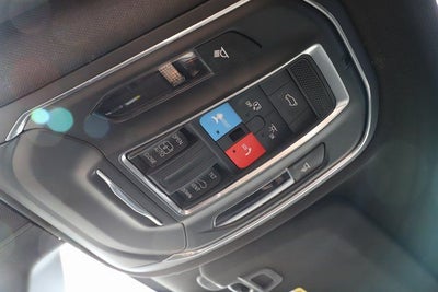 2025 Jeep Grand Cherokee GRAND CHEROKEE L LAREDO X 4X4