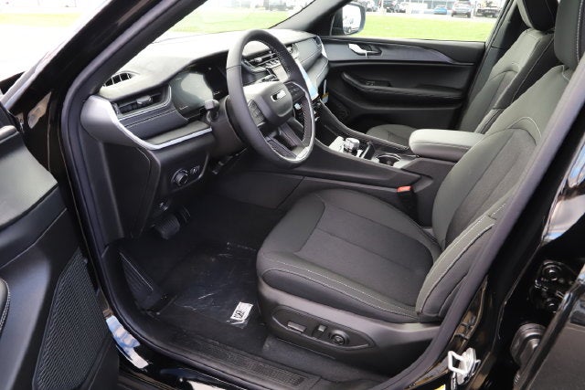 2027 Jeep Grand Cherokee GRAND CHEROKEE L LAREDO X 4X4