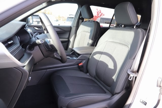 2025 Jeep Grand Cherokee GRAND CHEROKEE L LAREDO X 4X4