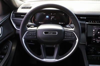 2025 Jeep Grand Cherokee GRAND CHEROKEE L LAREDO X 4X4