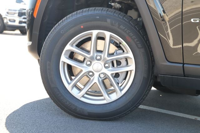 2026 Jeep Grand Cherokee GRAND CHEROKEE L LAREDO X 4X4