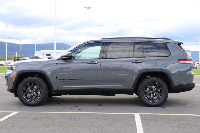 2027 Jeep Grand Cherokee GRAND CHEROKEE L LAREDO ALTITUDE 4X4