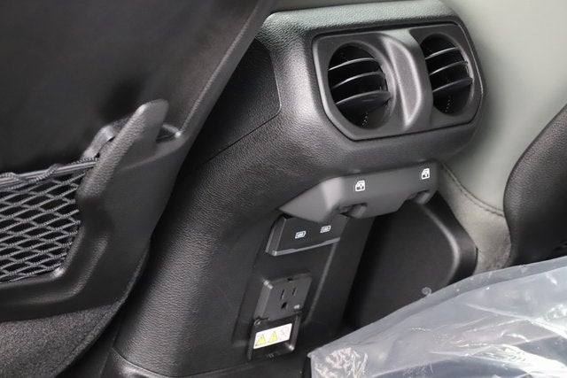 2025 Jeep Gladiator GLADIATOR MOJAVE 4X4