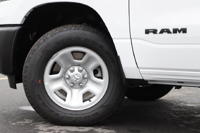 2027 RAM Ram 1500 RAM 1500 TRADESMAN CREW CAB 4X4 5'7' BOX