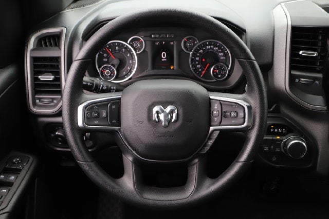 2027 RAM Ram 1500 RAM 1500 TRADESMAN CREW CAB 4X4 5'7' BOX