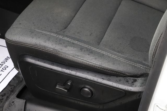 2022 RAM 1500 Big Horn Quad Cab 4x4 6'4' Box