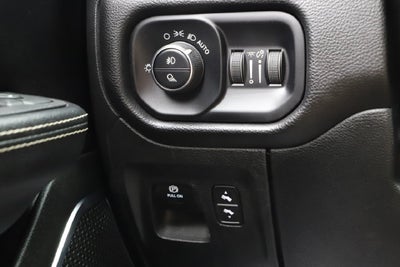 2025 RAM 1500 Laramie Crew Cab 4x4 5'7' Box