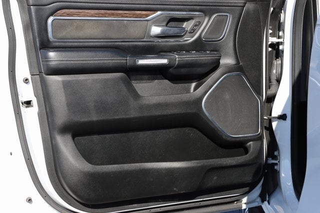 2019 RAM 1500 Laramie Crew Cab 4x4 5'7' Box