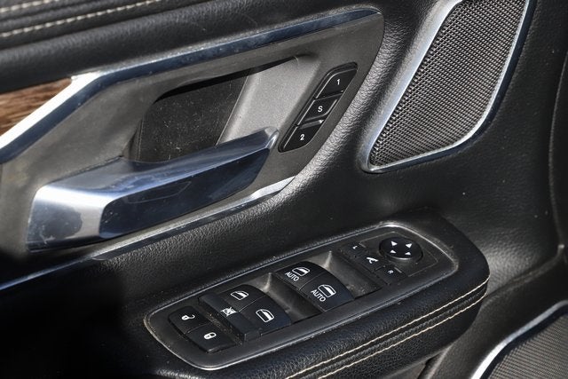 2019 RAM 1500 Laramie Crew Cab 4x4 5'7' Box