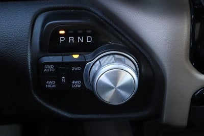 2019 RAM 1500 Laramie Crew Cab 4x4 5'7' Box