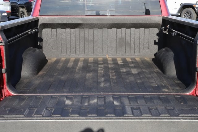 2020 RAM 1500 Laramie Crew Cab 4x4 5'7' Box