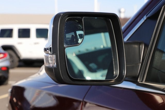 2020 RAM 1500 Laramie Crew Cab 4x4 5'7' Box