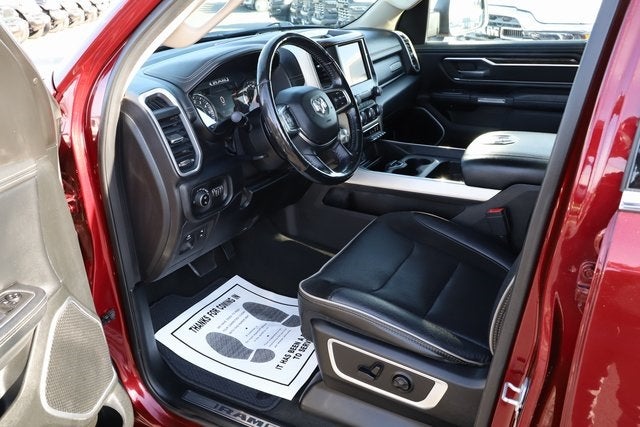 2020 RAM 1500 Laramie Crew Cab 4x4 5'7' Box