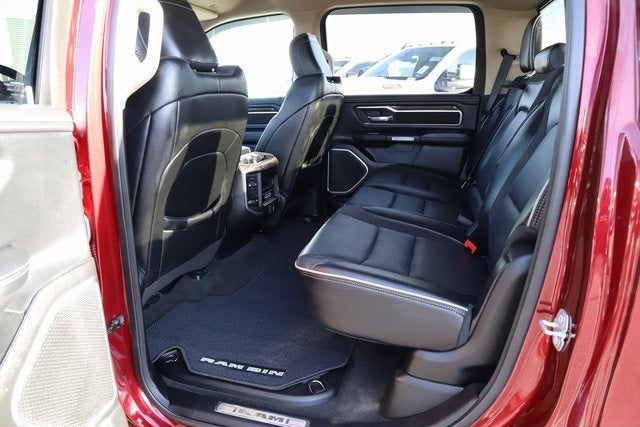 2020 RAM 1500 Laramie Crew Cab 4x4 5'7' Box