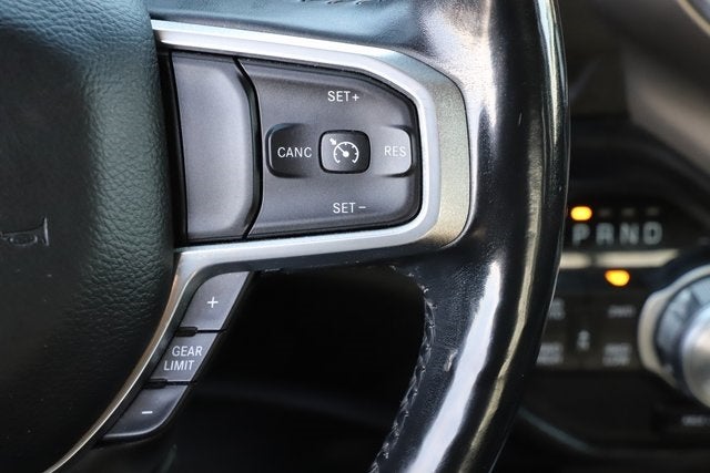 2020 RAM 1500 Laramie Crew Cab 4x4 5'7' Box