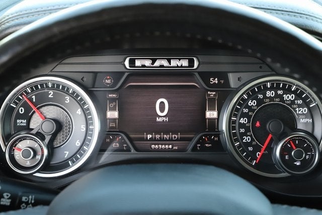 2020 RAM 1500 Laramie Crew Cab 4x4 5'7' Box